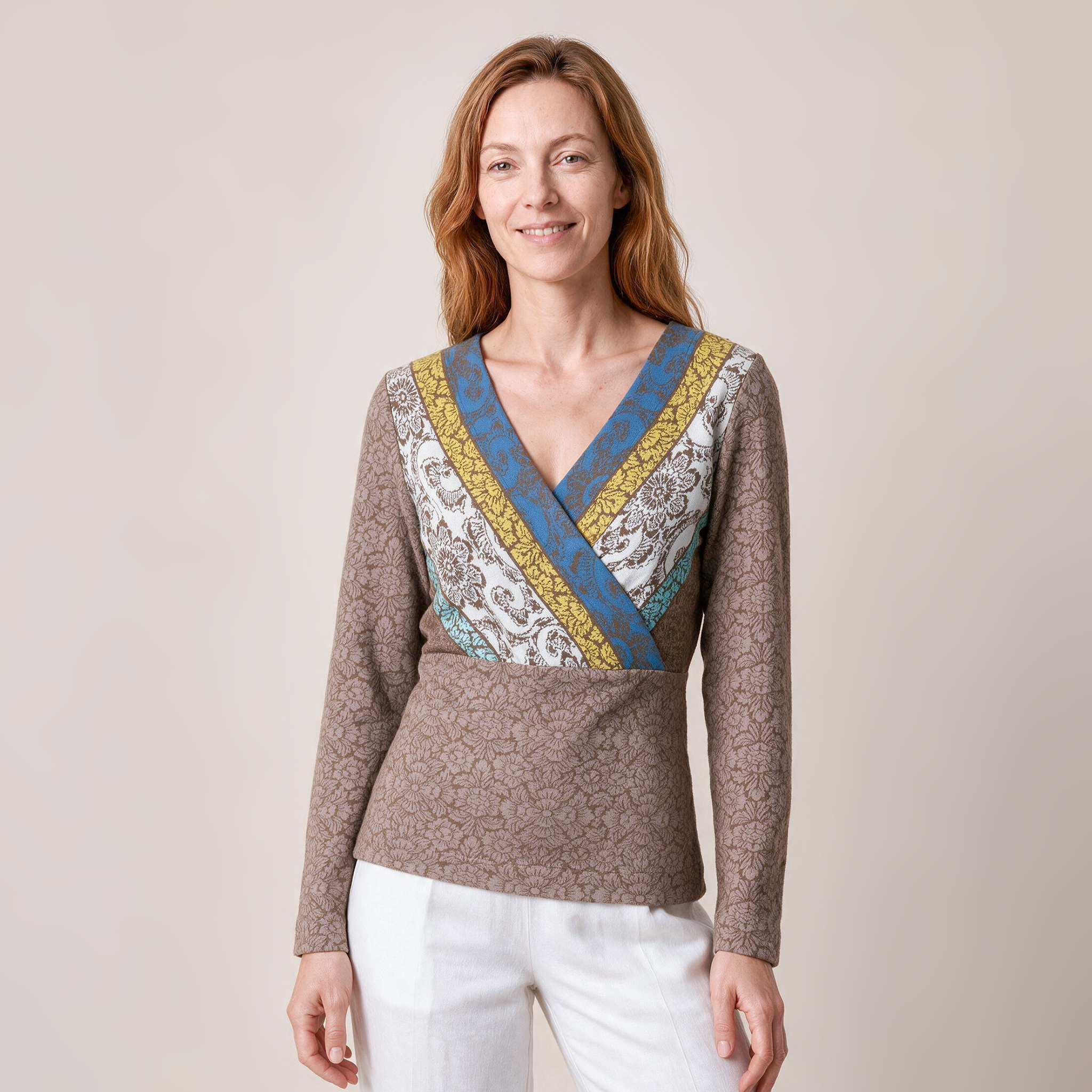 Wickelpullover braun – Vorderansicht