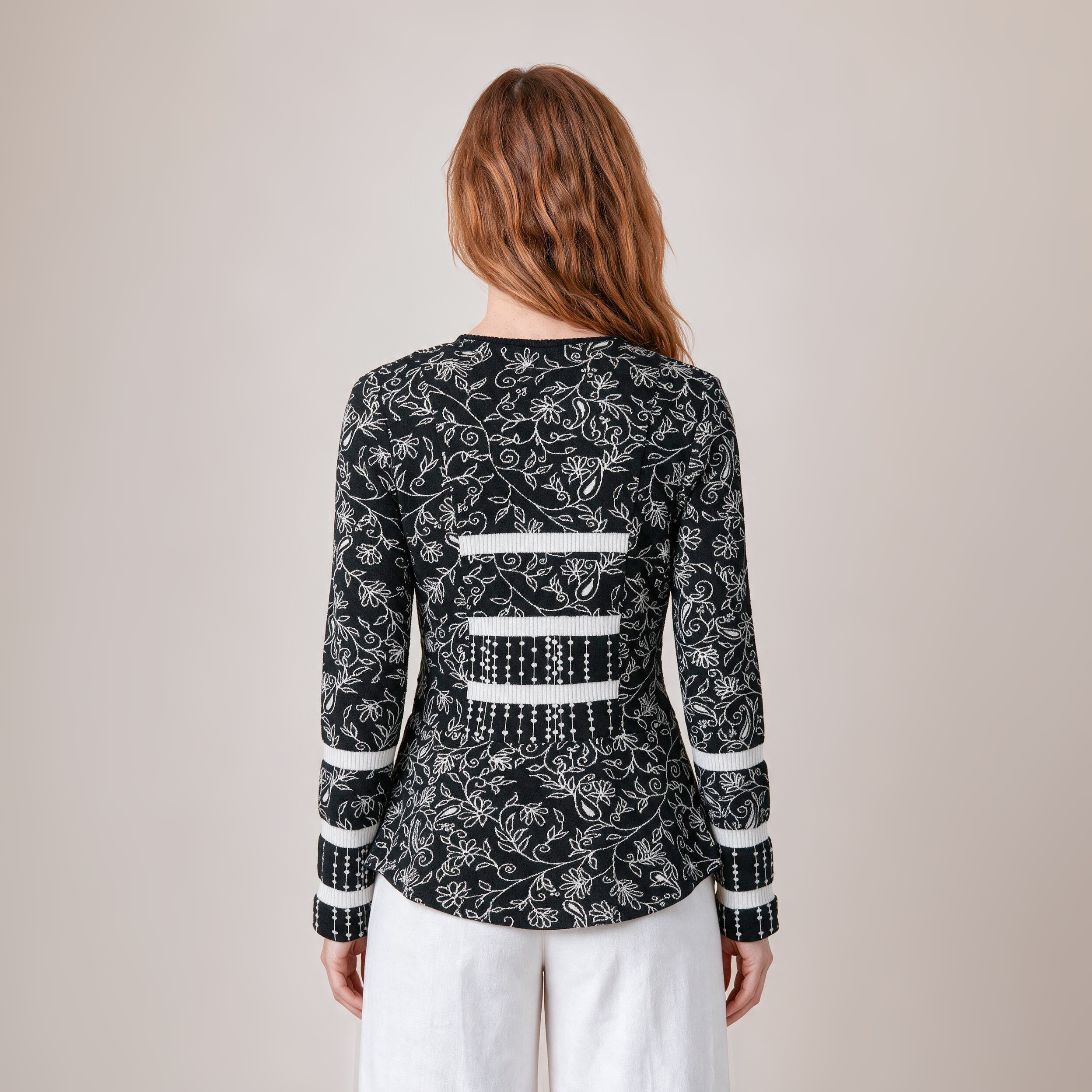Schößchenjacke schwarz – Rückansicht