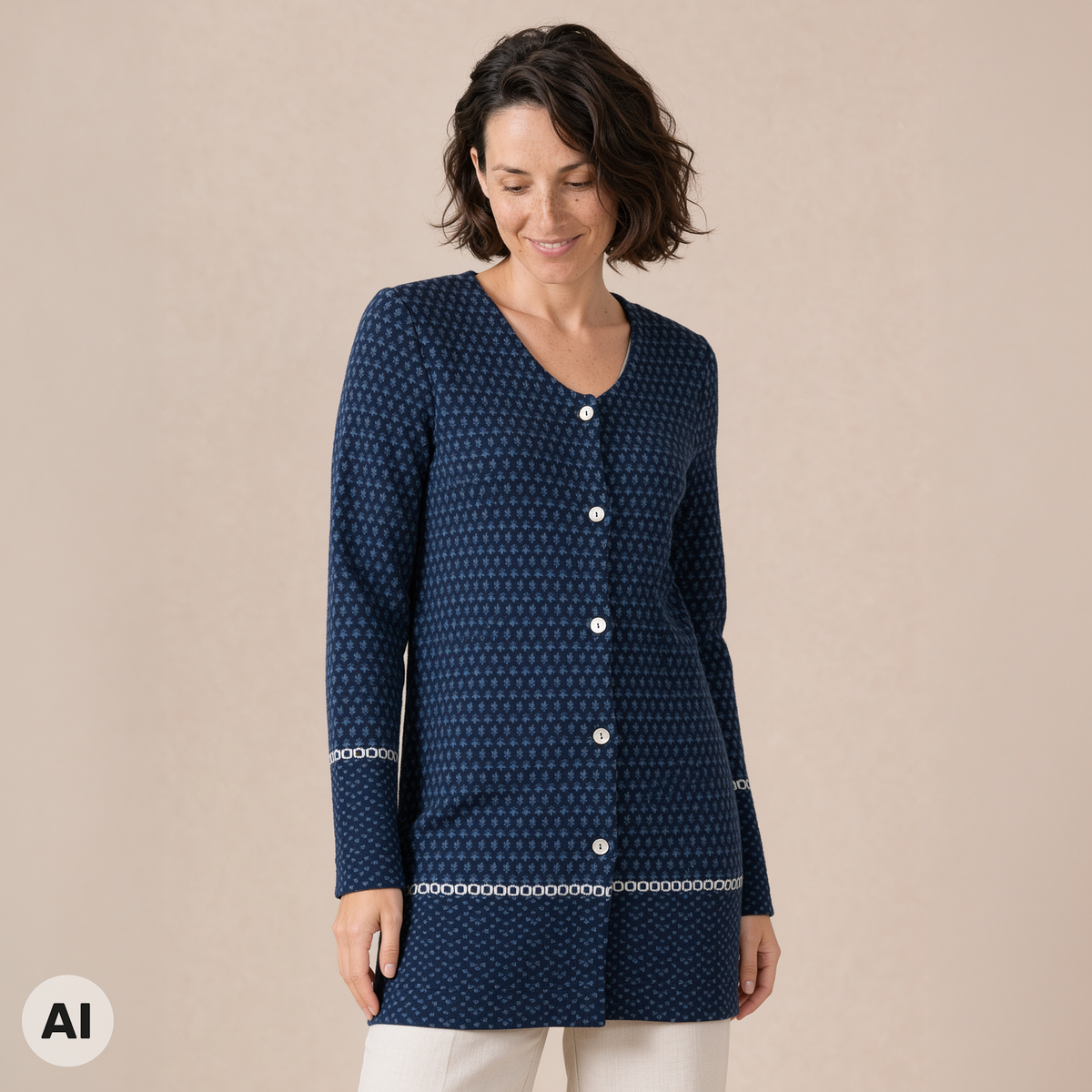 Langjacke blau – Vorderansicht, mit KI bearbeitet