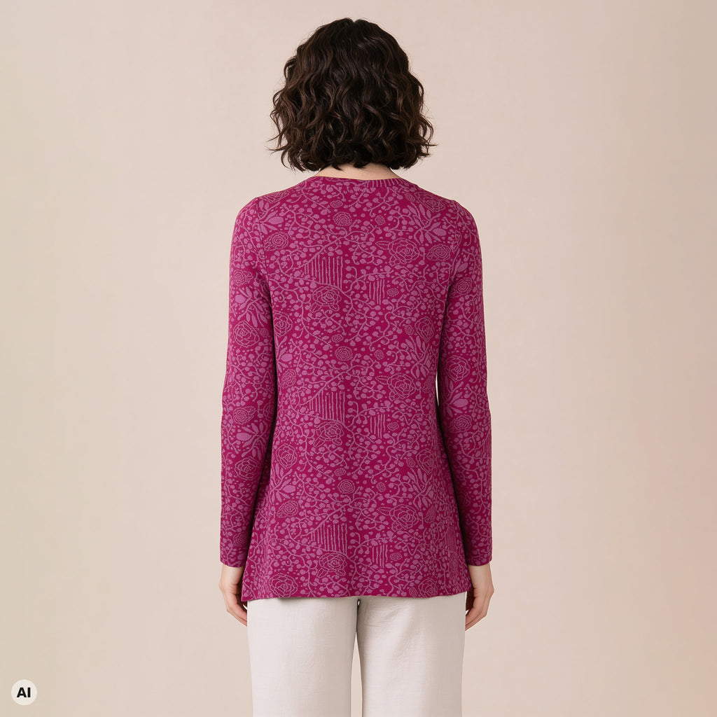 A-Linienpullover pink – Rückansicht, mit KI bearbeitet