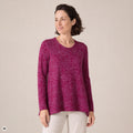 A-Linienpullover pink – Vorderansicht, mit KI bearbeitet