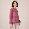 A-Linienpullover rosa – Vorderansicht, mit KI bearbeitet