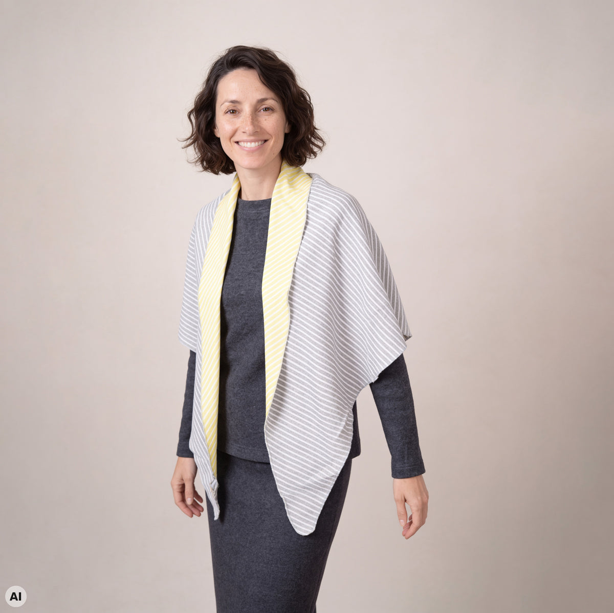 Dreiecktuch grau – Vorderansicht, mit KI bearbeitet