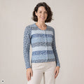 klassische Jacke blau – Vorderansicht, mit KI bearbeitet