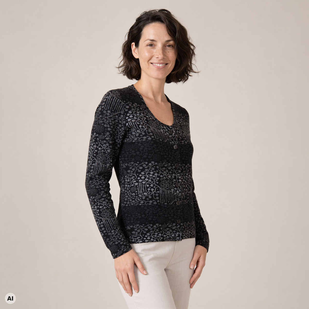 klassische Jacke schwarz – Vorderansicht, mit KI bearbeitet