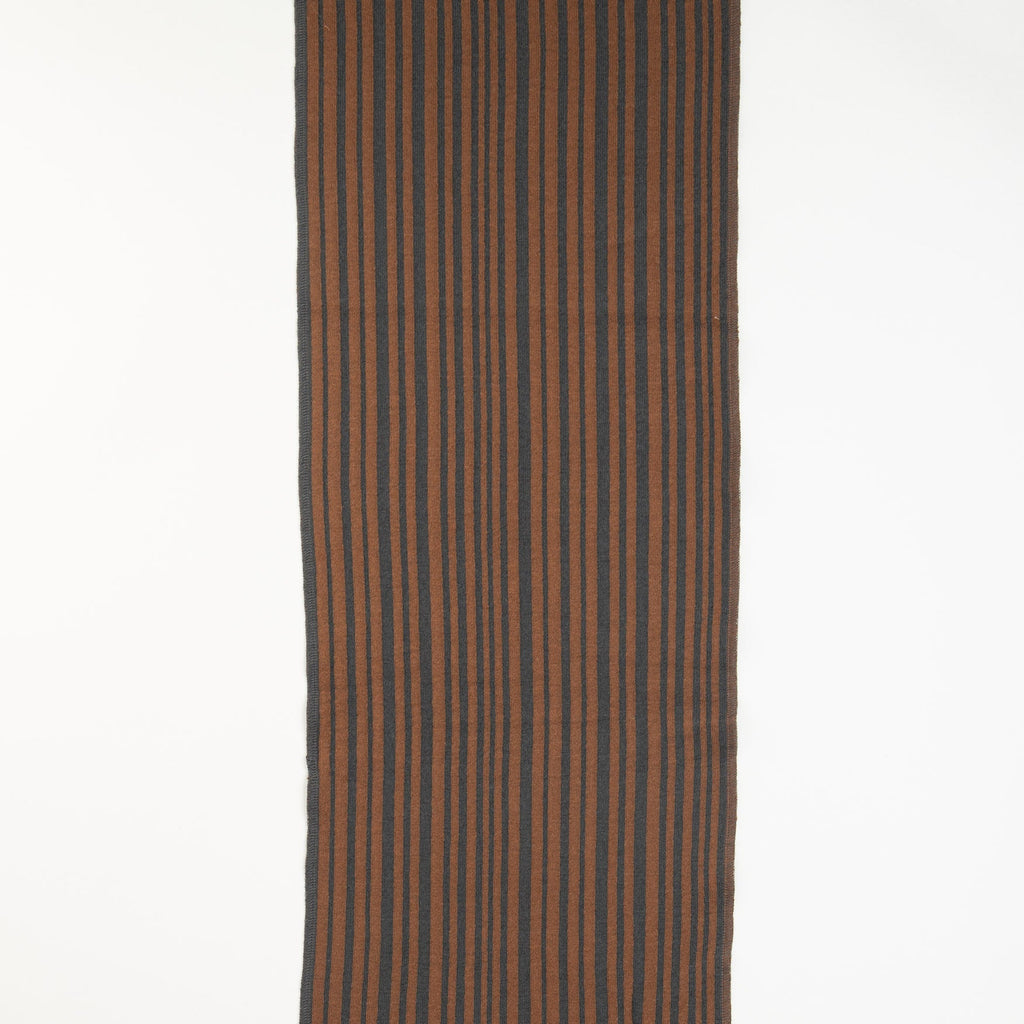 Schal braun – Detailansicht