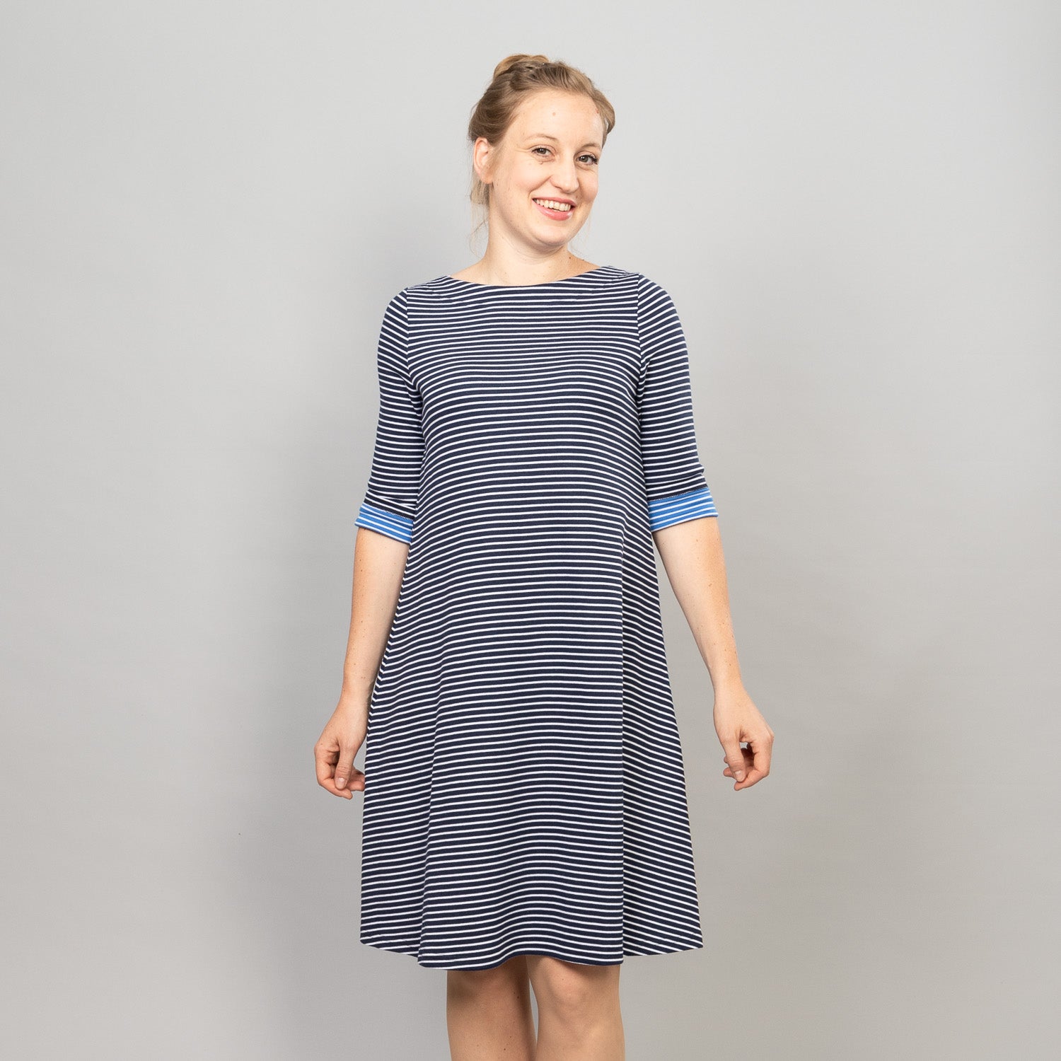Glockenkleid lang – Ringel