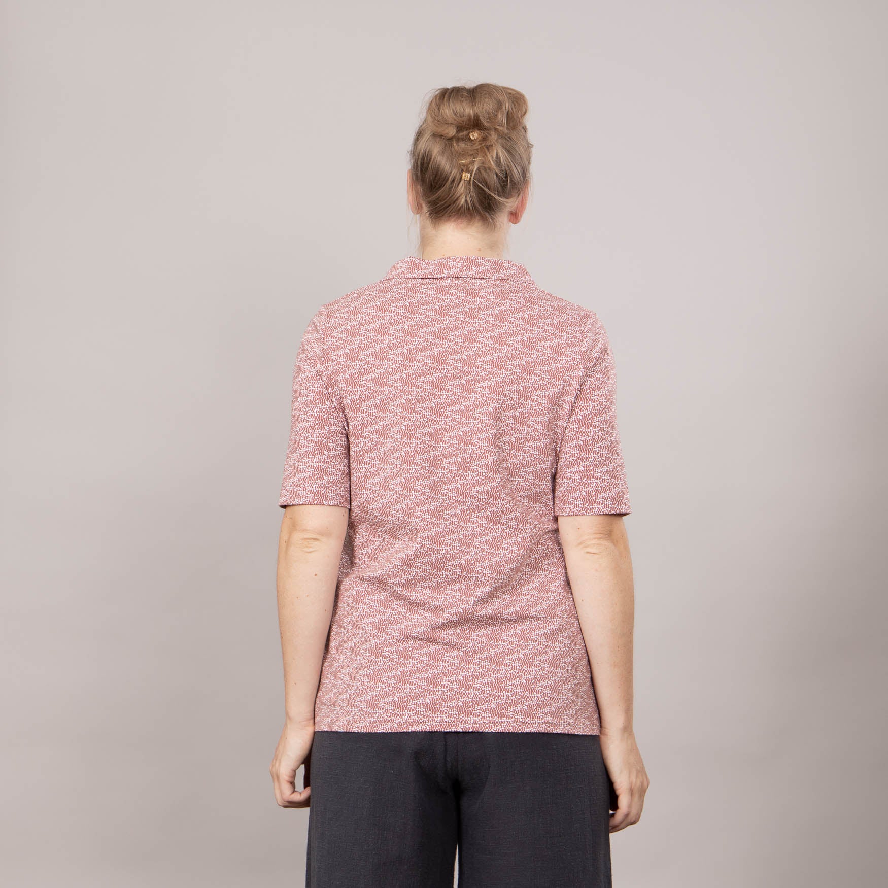 T-Shirt mit Klappkragen – bedruckt
