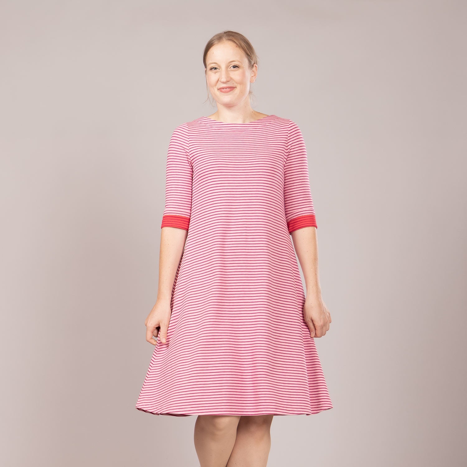 Glockenkleid lang – Ringel